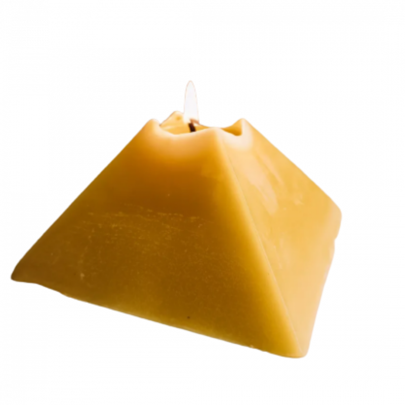 Candela piramide in cera d'api - 16 x 16 cm
