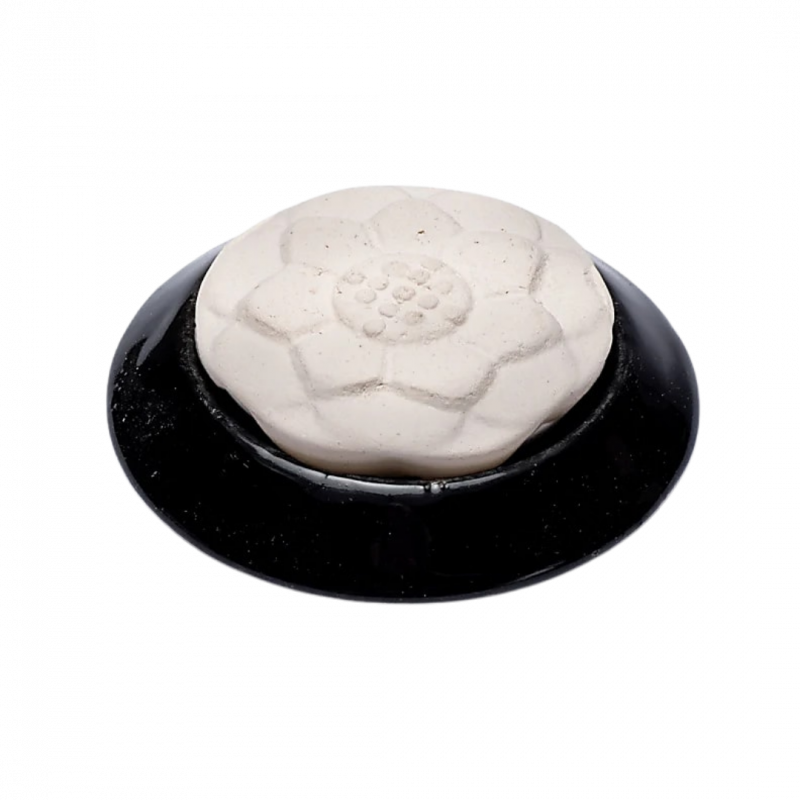 Diffusore loto in pietra per olio essenziale base nera - 7,5 cm