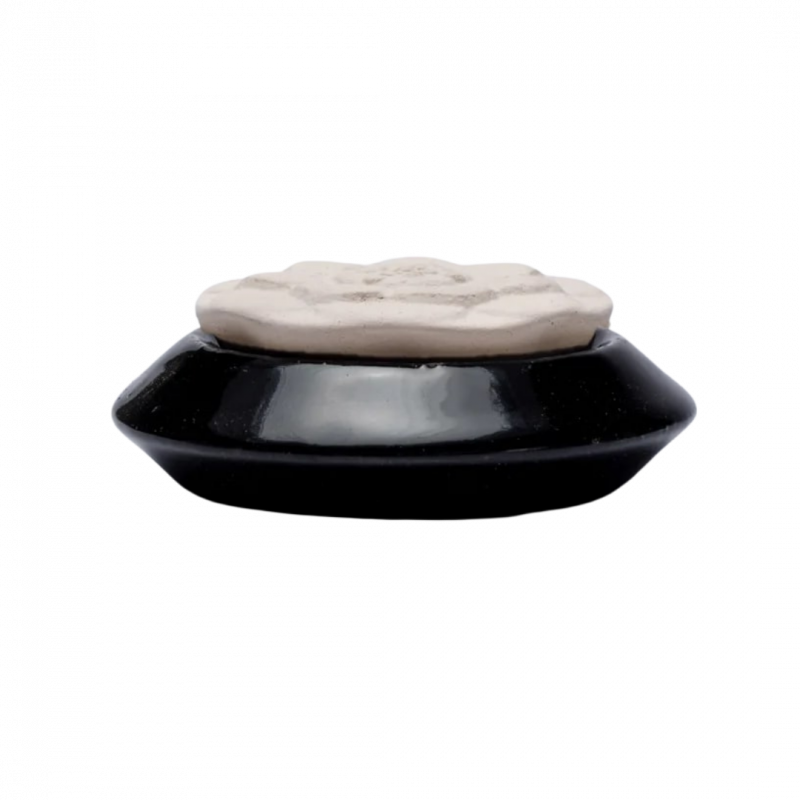 Diffusore loto in pietra per olio essenziale base nera - 7,5 cm